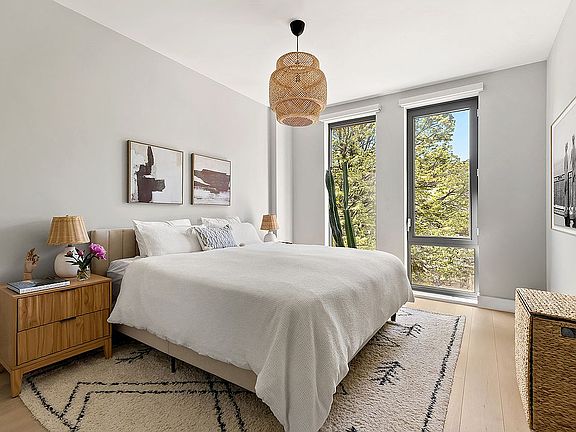 5th image of 225 14th St #301
