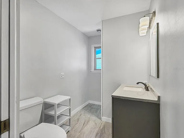 4212 3rd Ave NE — Photo 42