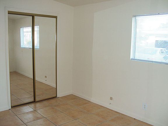 4th image of 1555 N Sepulveda Ave