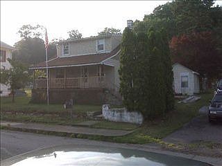 2nd image of 432 E Colliery Ave