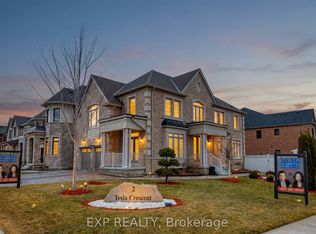 2 Tesla Cres, East Gwillimbury, ON L9N 0T3