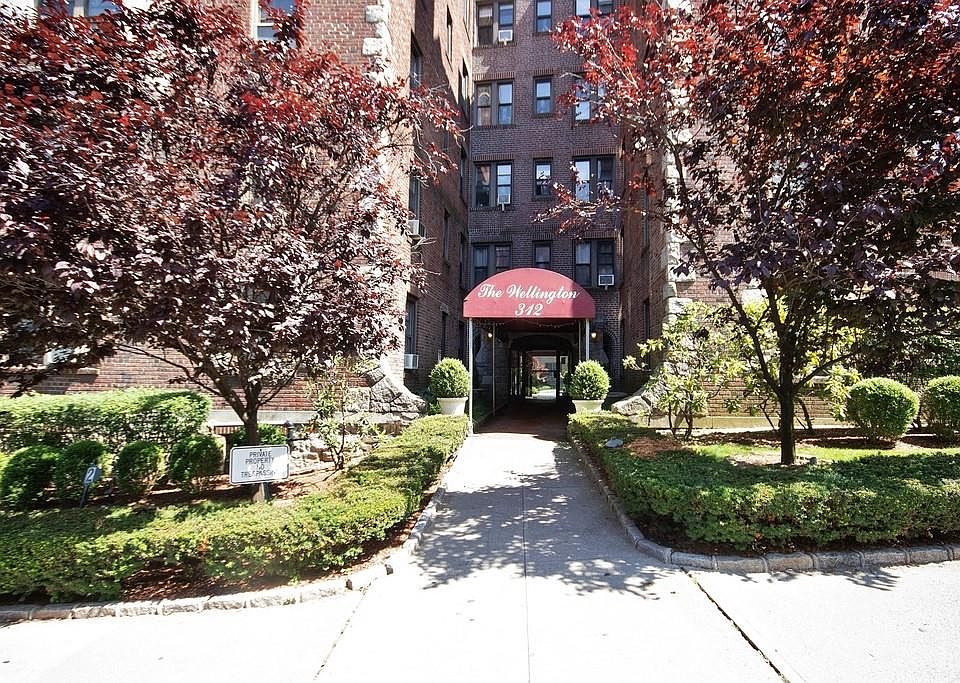1st image of 312 Main Street #4E