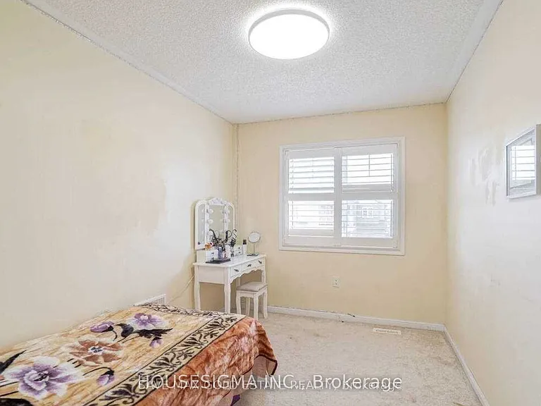 57 Robert Parkinson Dr — Photo 9