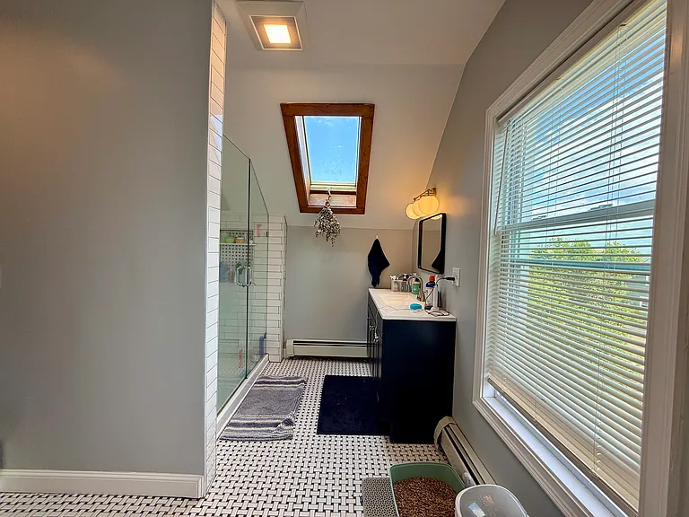 17 Amy St #3R — Photo 6