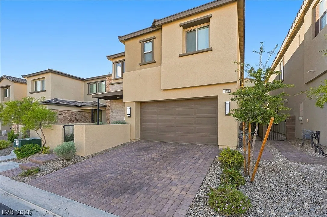 4 bed, 2.5 bath, 2662 sqft, $3,750 — Photo 3