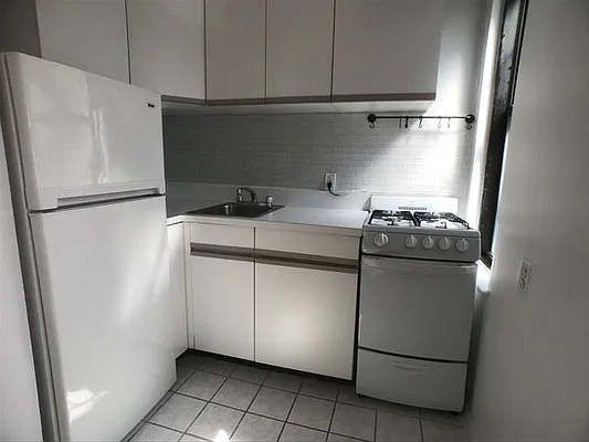 Rented by Waverly Realty Associates | media 22