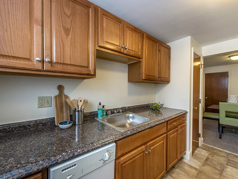 8 Brattle Dr #1 — Photo 10