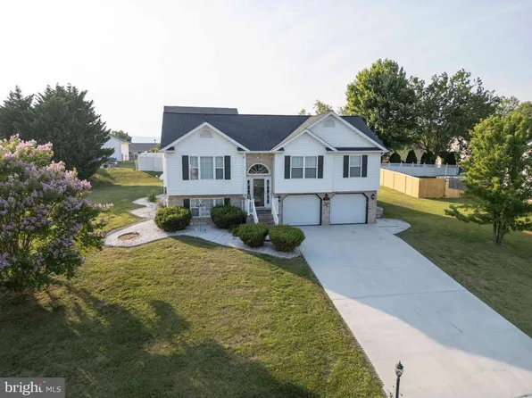 975 Seldon Dr, Strasburg, VA 22657