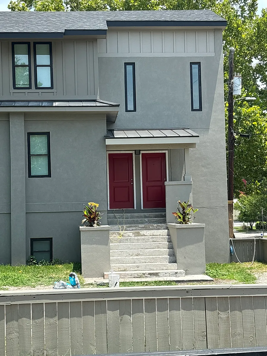 Building Photo - 414 W 48th St