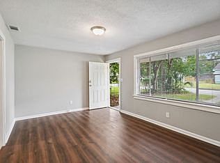 1st image of 1319 E 57th St