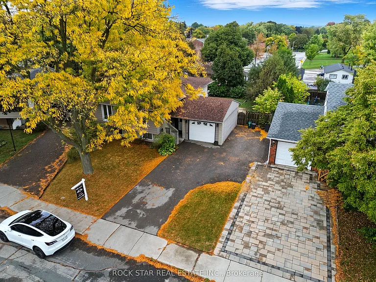111 Britten Close #BASEMENT — Photo 22
