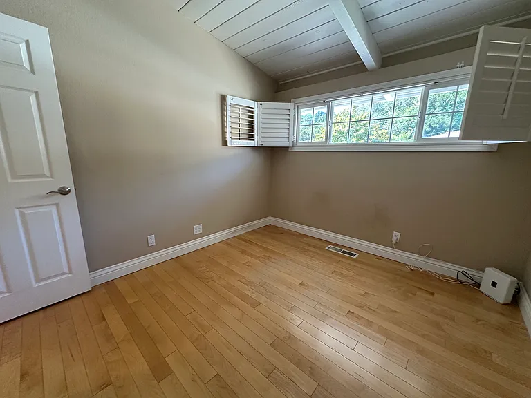 2350 Rosewood Dr — Photo 13