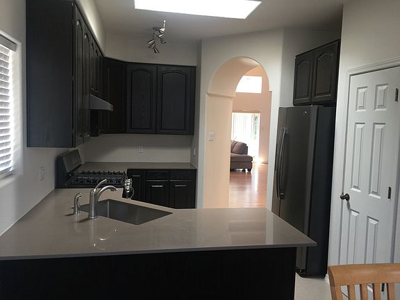 3rd image of 7236 Gallinas Ave NE