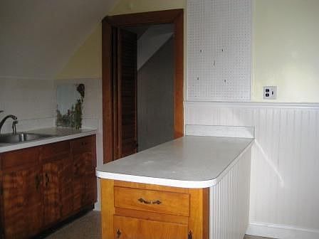 2nd image of 186 Park St