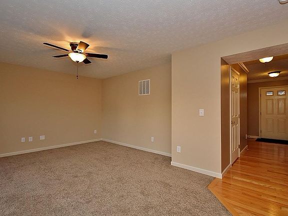 3rd image of 2420 Featherston Ct