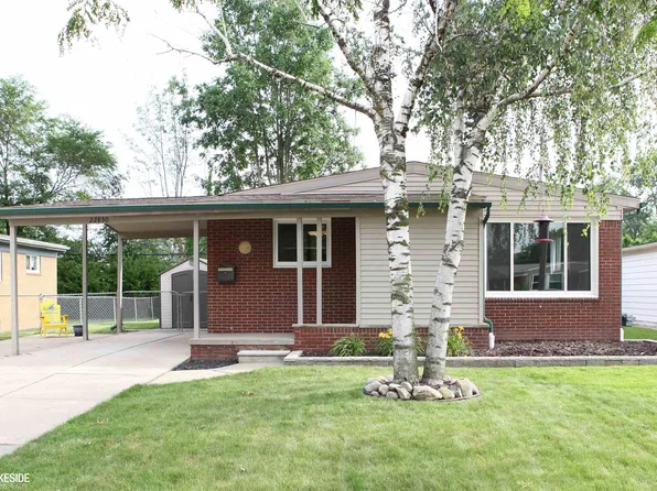 22830 Sunnyside St, Saint Clair Shores, MI 48080