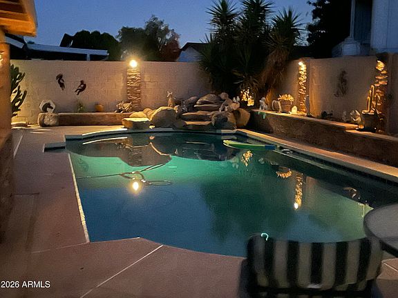 3rd image of 4035 W DAHLIA Drive