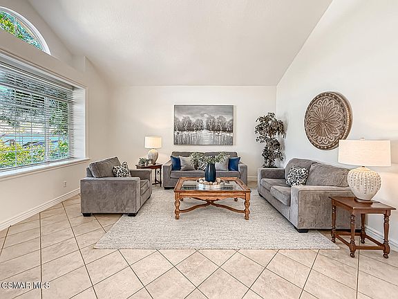 4th image of 3195 Geronimo Ave