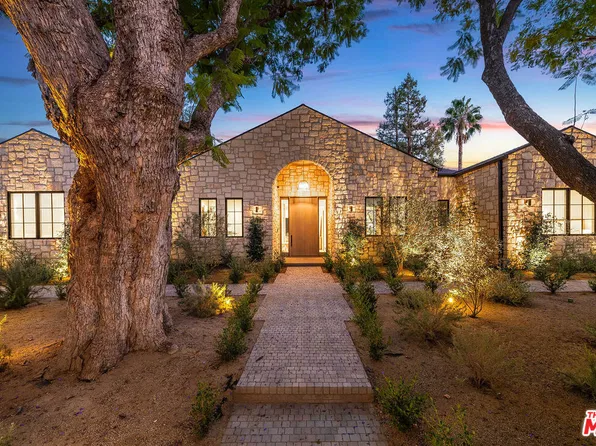 19024 Sprague St, Tarzana, CA 91356