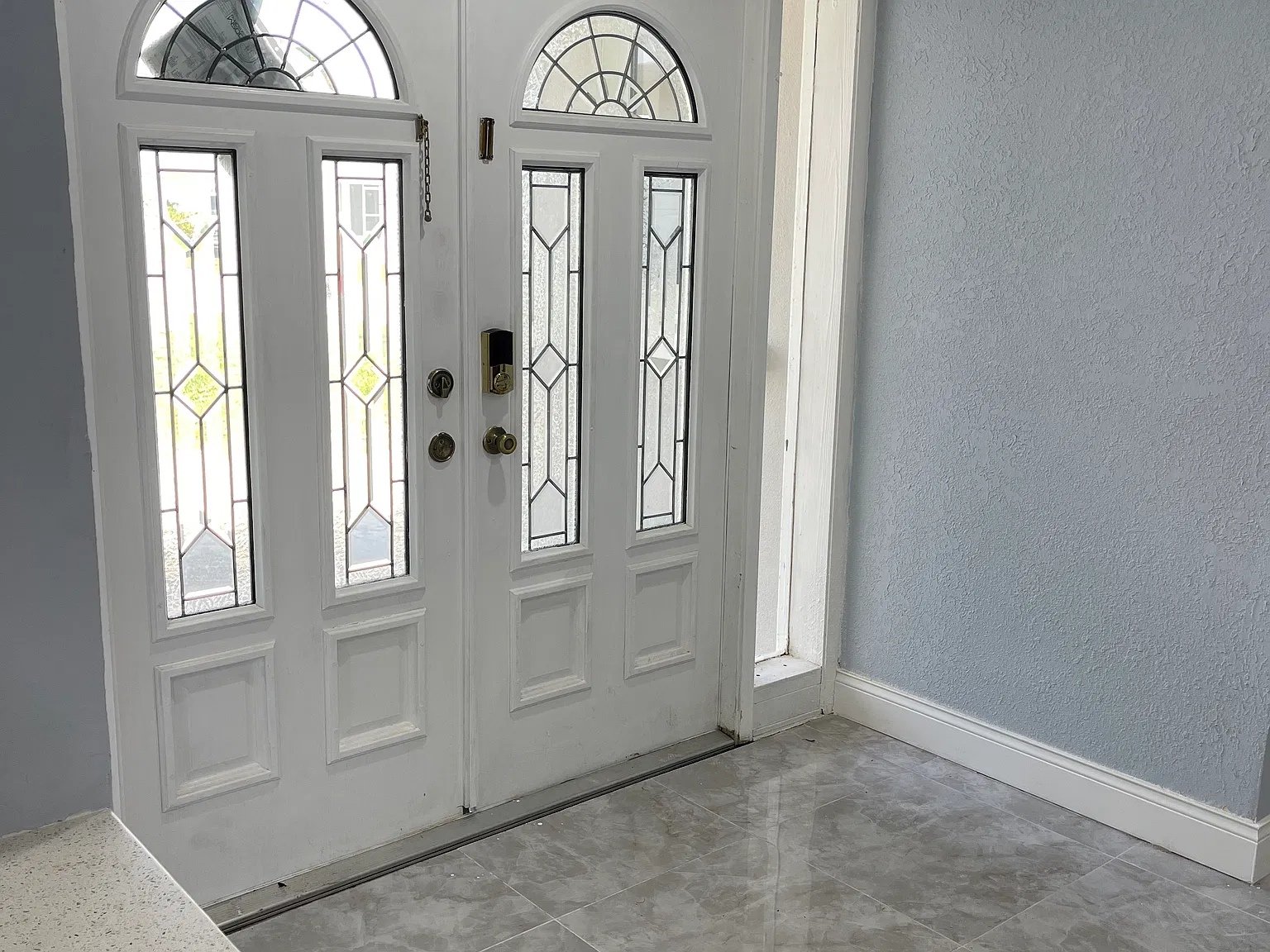 3 bed, 1750 sqft, $2,200 — Photo 4