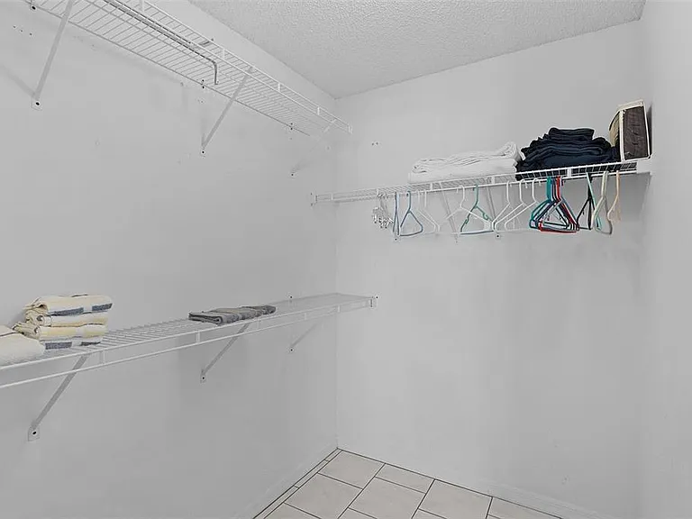 1330 Lajolla Cir — Photo 15