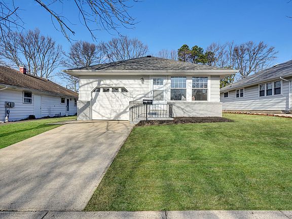 2nd image of 1649 Mount Everest Ln
