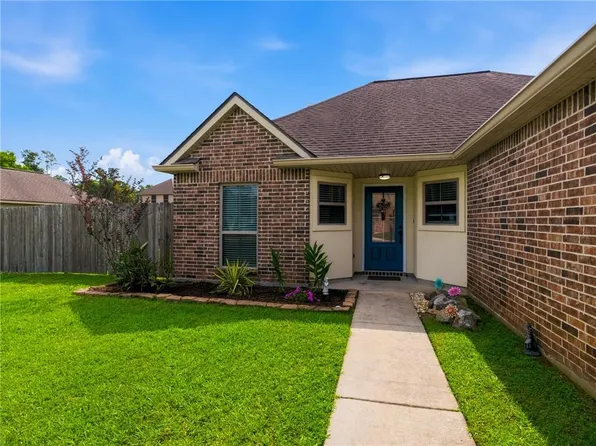473 Klondyke Dr, Ponchatoula, LA 70454