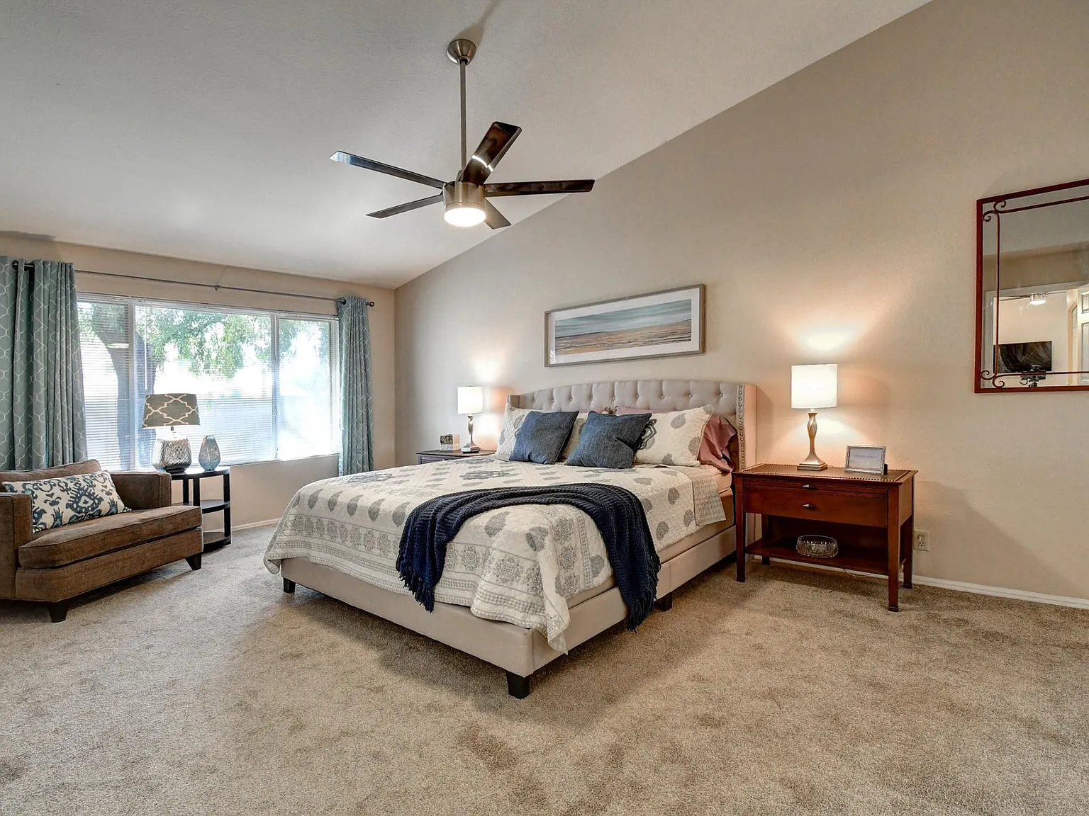 3 bed, 1398 sqft, $3,850 — Photo 3