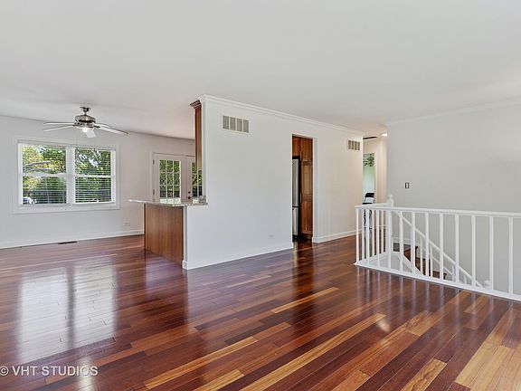 3rd image of 149 Hempstead Dr