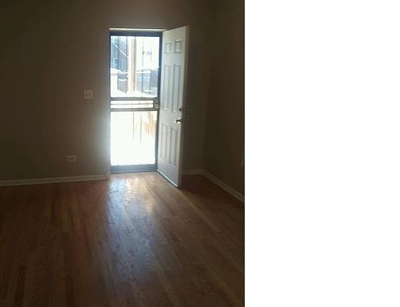 4th image of 1812 S Central Park Ave