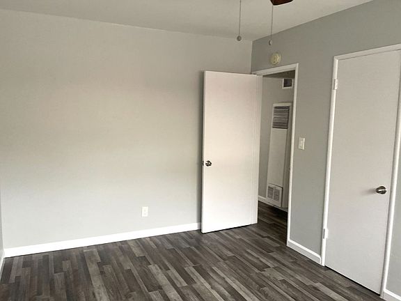 5th image of 12013-12015.5 E Walnut St #12015