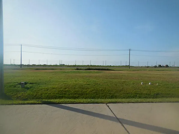 11422 Starfish Ln, Galveston, TX 77554