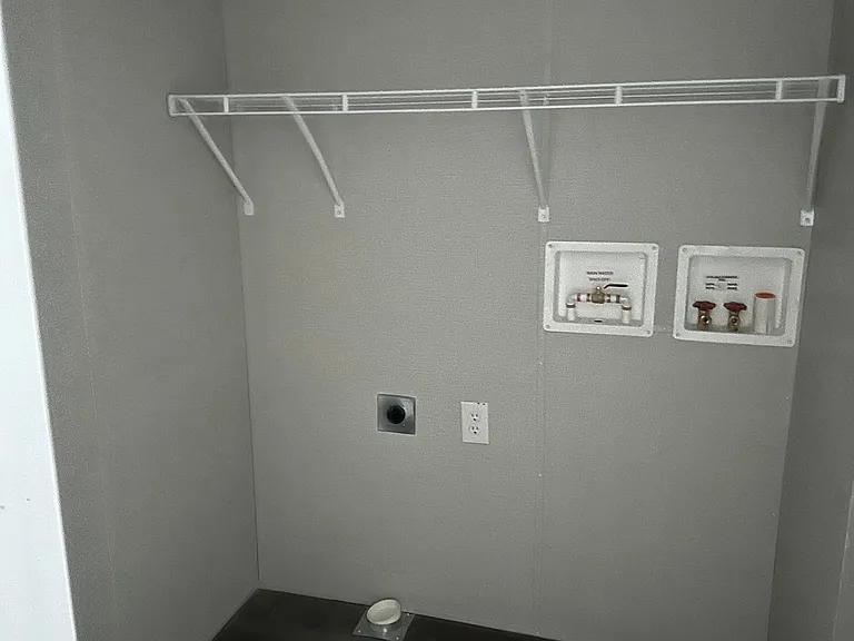 Groveland Manor — Photo 119