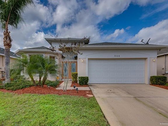 2nd image of 944 Emerald Green Ct