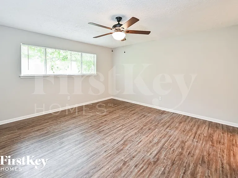 13706 Oleoke Ln — Photo 10