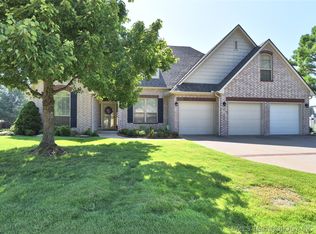 7529 E Galveston St, Broken Arrow, OK 74014