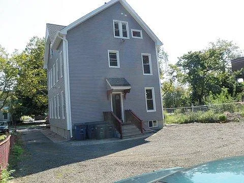 143-144 Davenport Ave #2 — Photo 6