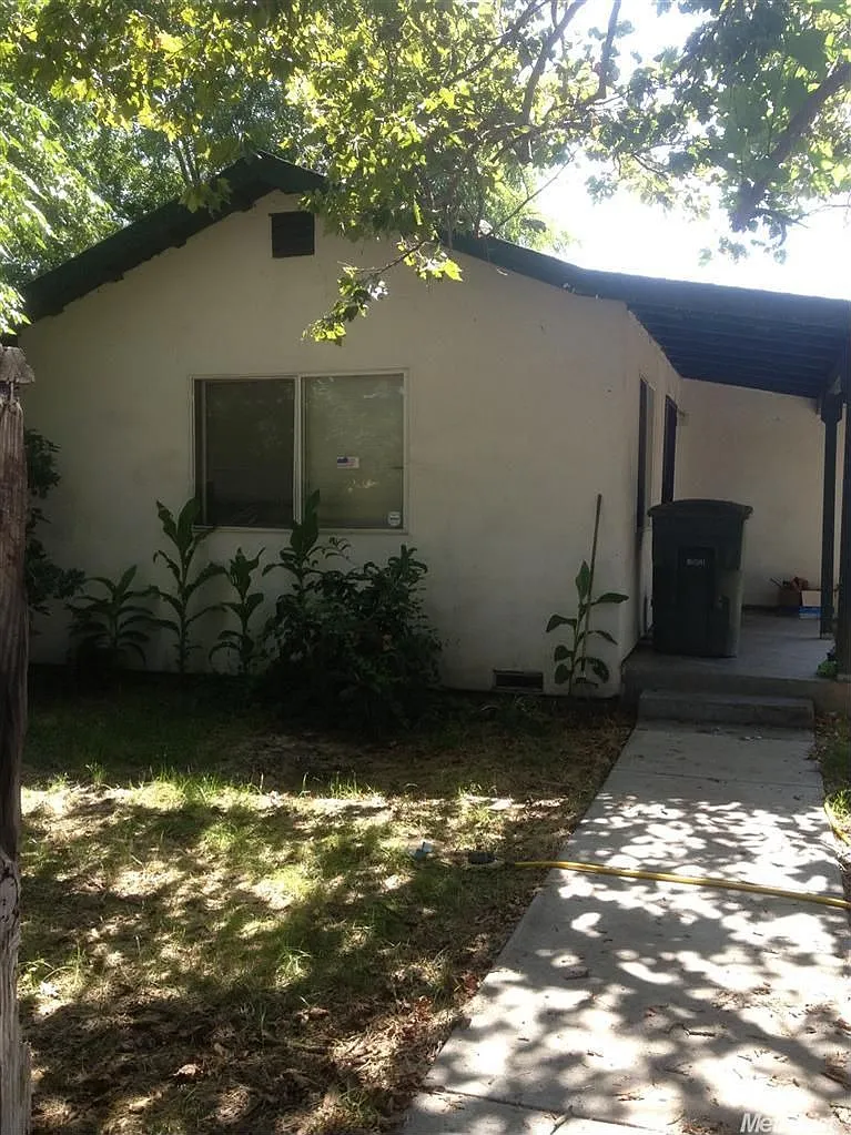 5304 8th St photo 1