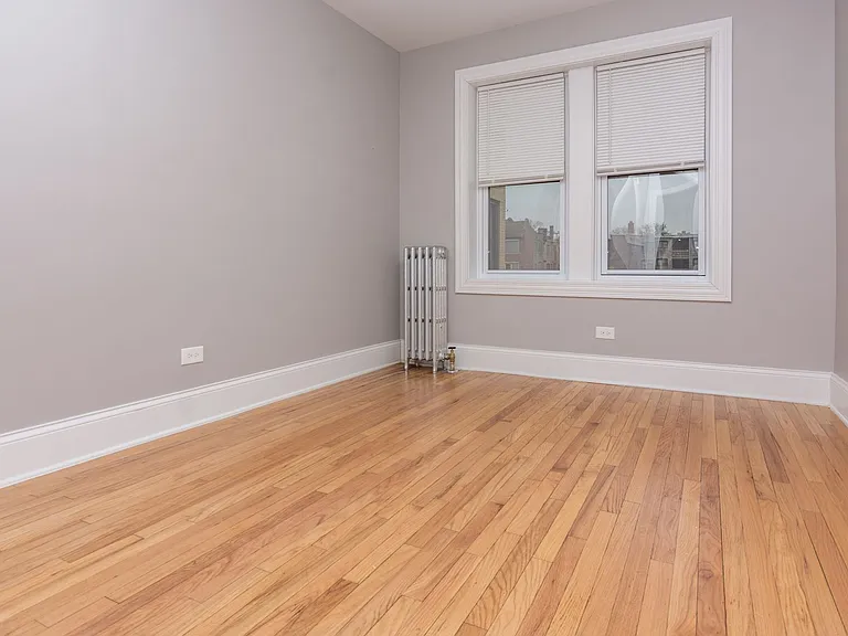 8143 S Ellis Ave — Photo 5