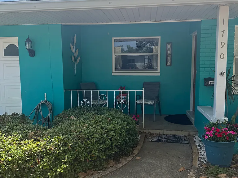 1790 Russell Dr N — Photo 23