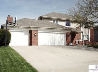 15704 Rolling Ridge Rd, Omaha, NE 68135