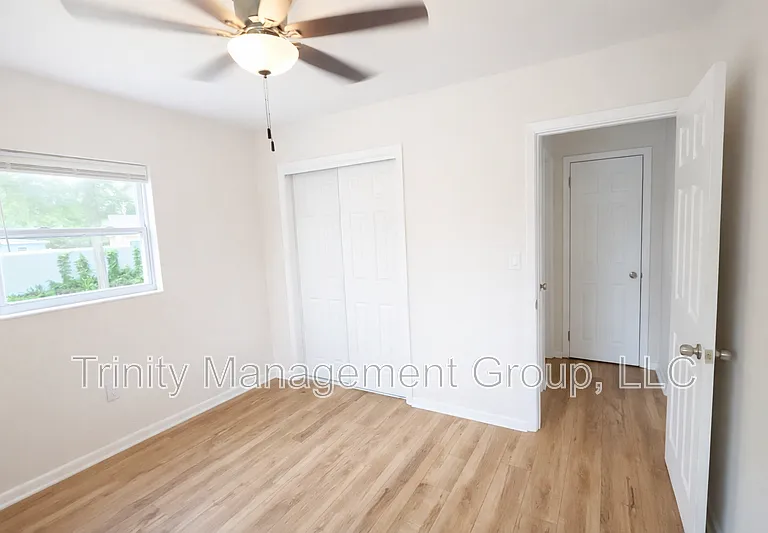 7131 Carlow St — Photo 23