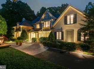 3111 Windsong Dr, Oakton, VA 22124
