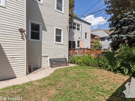 4th image of 4825 N Leavitt St #1727