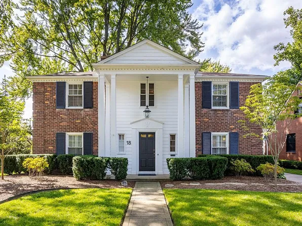 18 Radnor Cir, Grosse Pointe Farms, MI 48236