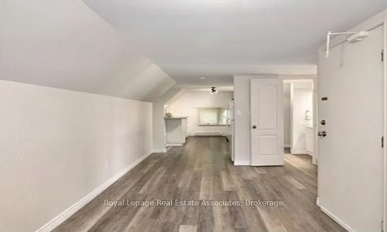 1114 4th Ave E #3 — Photo 1