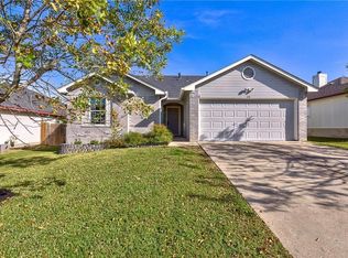 210 Dana Dr, Hutto, TX 78634