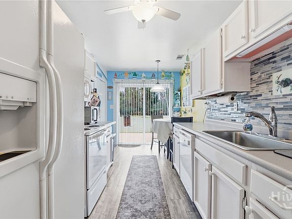 5th image of 509 Greenbay Avenue