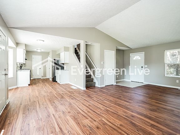 4th image of 2904 Blue Top Dr