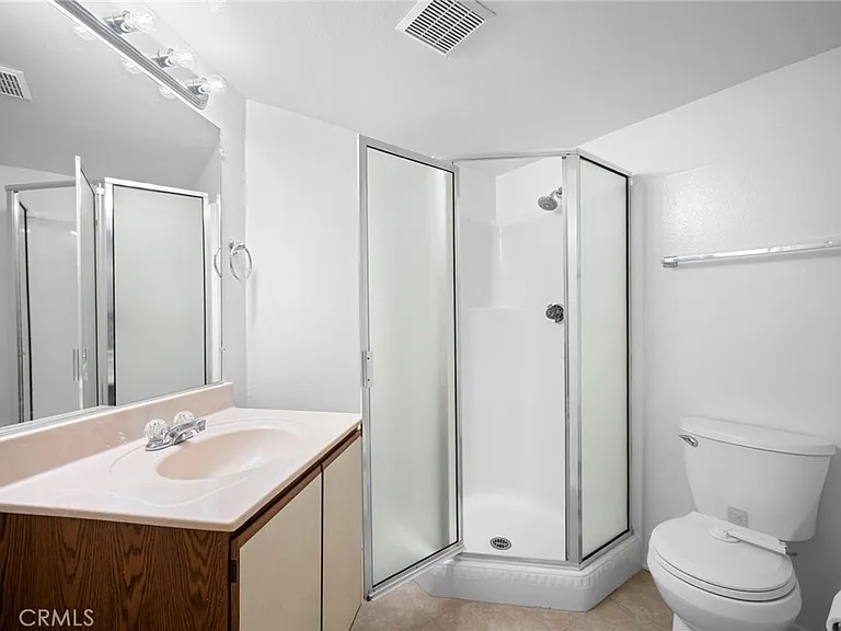 345 N Jackson St #106 — Photo 19